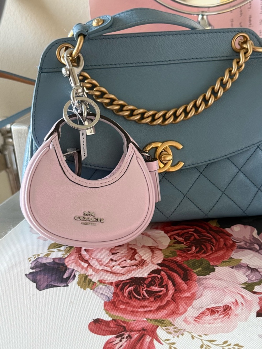 Coach mini Carmen bag charm NWT keychain in pearlized pink - Picture 2 of 14